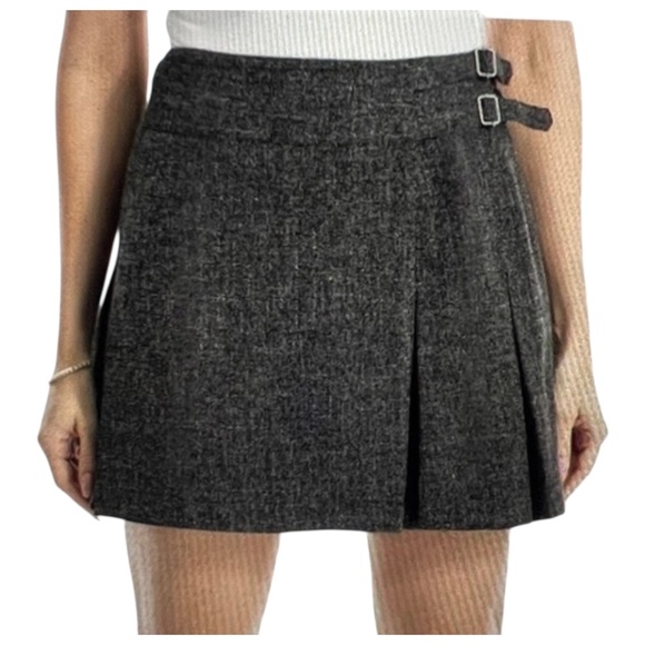 Max Studio Dresses & Skirts - Max Studio Pleated Tweed Mini Skirt - Back/Charcoal Size XL